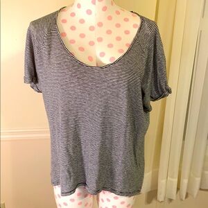 TAHARI Striped Black & White Women's Top Size Large short sleeve Belly T-Shirt